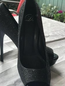 Black sparkling heels